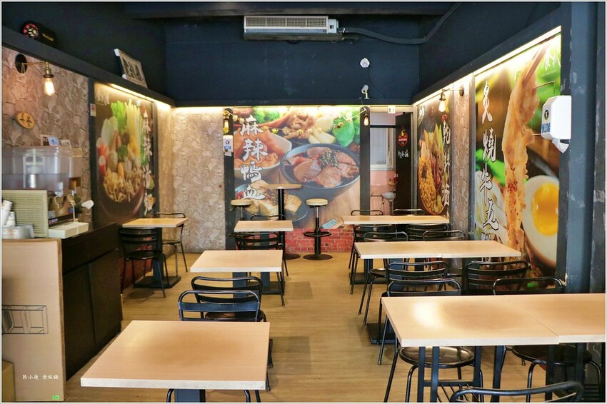【高雄】食扒穗 小港店‧不一樣的午晚餐，來碗川式特辣炒泡麵、麻辣燙 - 敦 小 蓮の食旅錄