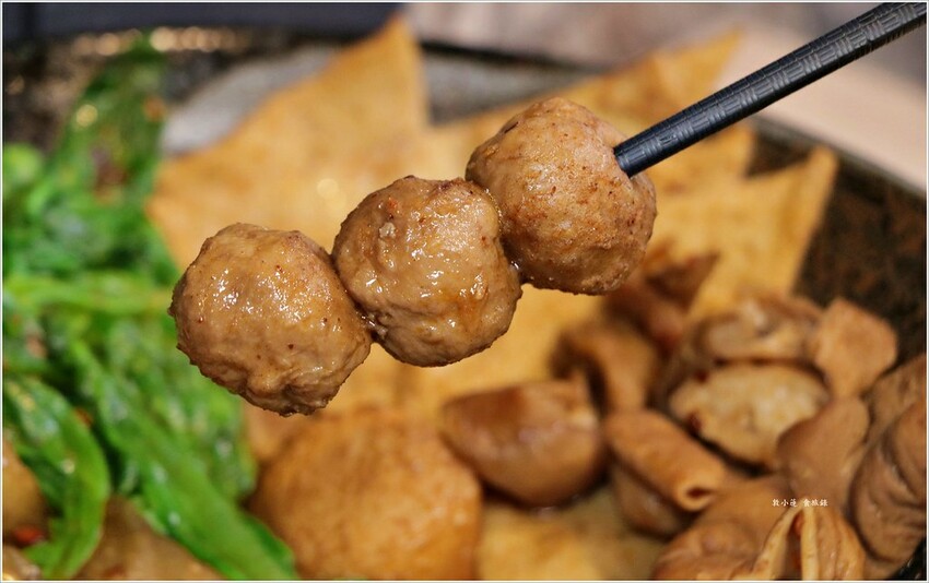 【高雄】食扒穗 小港店‧不一樣的午晚餐，來碗川式特辣炒泡麵、麻辣燙 - 敦 小 蓮の食旅錄