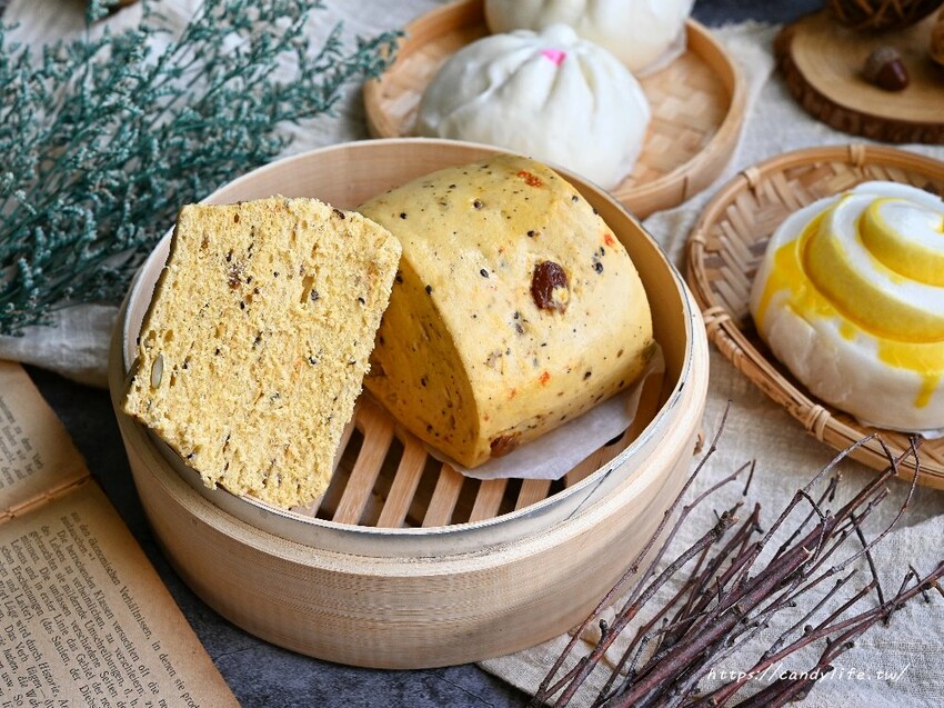 東興包子舖｜台中饅頭包子推薦，選用鼎泰豐同等級麵粉，近30種口味，早上六點開賣，常常開賣兩小時就賣完，想吃建議早點來！