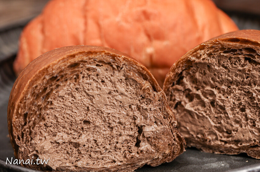 最新ig打卡點!手撕千層吐司,草莓千層吐司一出爐秒殺,生乳可頌用料不手軟,凍滋和流心吃法,網友譽為生乳界天花板