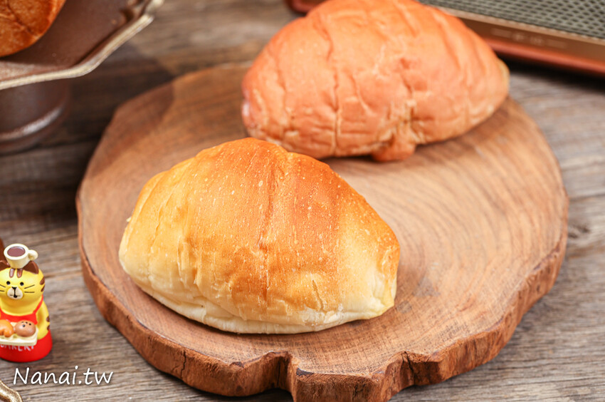 最新ig打卡點!手撕千層吐司,草莓千層吐司一出爐秒殺,生乳可頌用料不手軟,凍滋和流心吃法,網友譽為生乳界天花板