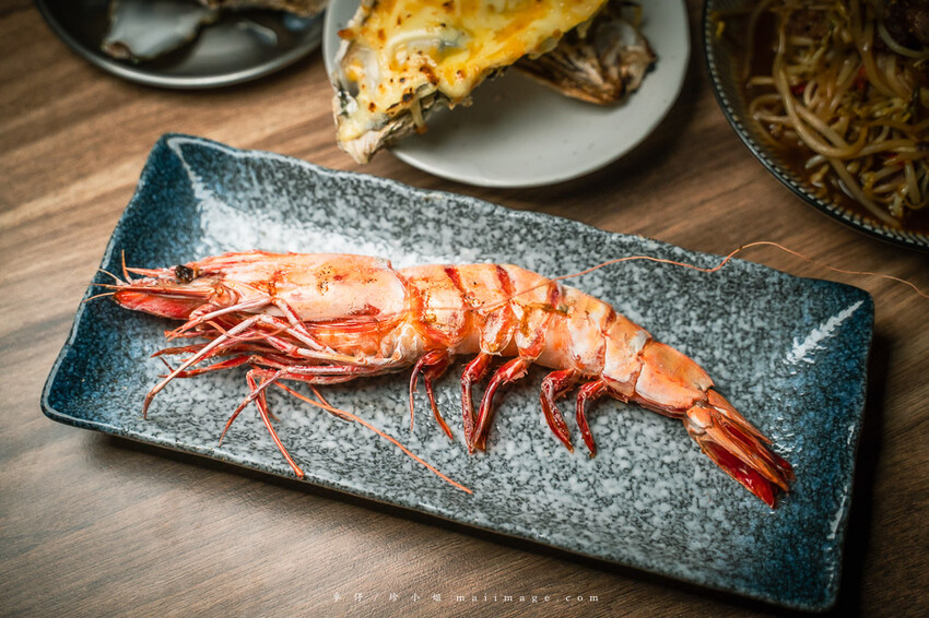 台北美食｜燒究食寓居酒屋～萬華在地人激推的優秀居酒屋，海鮮料理超強、串燒烤物也夠水準，捷運龍山寺美食
