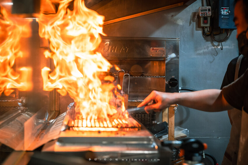 台北美食｜燒究食寓居酒屋～萬華在地人激推的優秀居酒屋，海鮮料理超強、串燒烤物也夠水準，捷運龍山寺美食