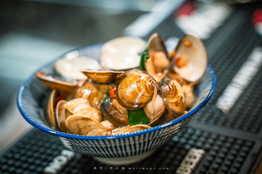 台北美食｜燒究食寓居酒屋～萬華在地人激推的優秀居酒屋，海鮮料理超強、串燒烤物也夠水準，捷運龍山寺美食