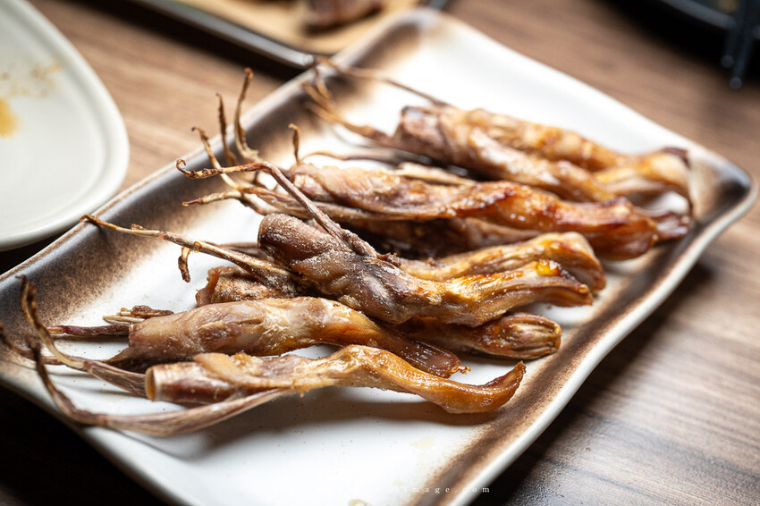 台北美食｜燒究食寓居酒屋～萬華在地人激推的優秀居酒屋，海鮮料理超強、串燒烤物也夠水準，捷運龍山寺美食