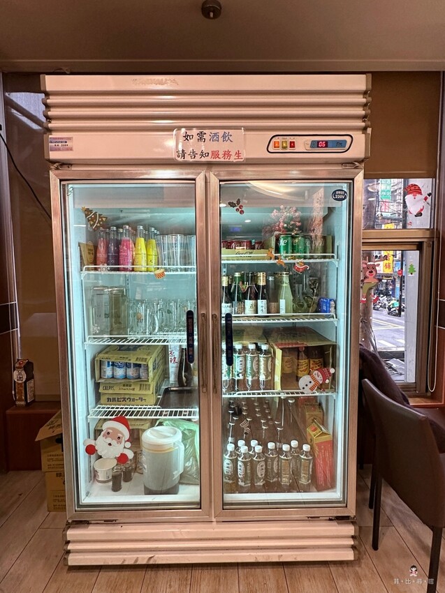 村日式料理 上100種日料任您吃到飽 階梯式擺盤霸氣上桌 超巨大的生蠔有夠邪惡的啦!