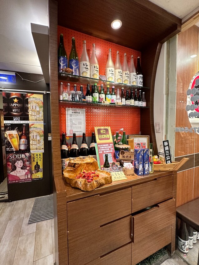 村日式料理 上100種日料任您吃到飽 階梯式擺盤霸氣上桌 超巨大的生蠔有夠邪惡的啦!