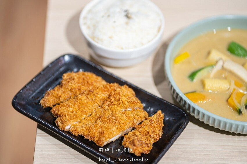 LINE_ALBUM_中和南洋料理咖哩飯推薦-中和外送美食推薦-廚種王異國特色咖哩中和民享店-中和_9.jpg LINE_ALBUM_中和南洋料理咖哩飯推薦-中和外送美食推薦-廚種王異國特色咖哩中和民享店-中和_9.jpg