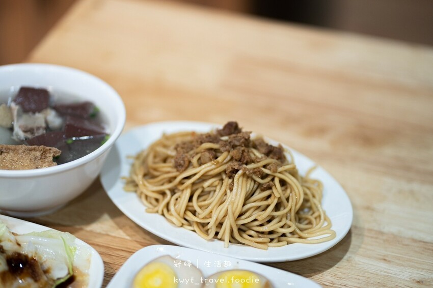 LINE_ALBUM_北屯美食小吃推薦-老食人爌肉飯-北屯銅板美食推薦-太原火車站美食推薦-捷運四_6.jpg LINE_ALBUM_北屯美食小吃推薦-老食人爌肉飯-北屯銅板美食推薦-太原火車站美食推薦-捷運四_6.jpg