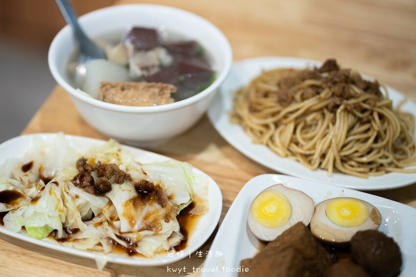 LINE_ALBUM_北屯美食小吃推薦-老食人爌肉飯-北屯銅板美食推薦-太原火車站美食推薦-捷運四_10.jpg LINE_ALBUM_北屯美食小吃推薦-老食人爌肉飯-北屯銅板美食推薦-太原火車站美食推薦-捷運四_10.jpg