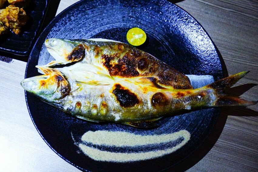 忠孝復興也有這種激安の店！被粉紅烏龍麵與超值酒精放題擄獲了！