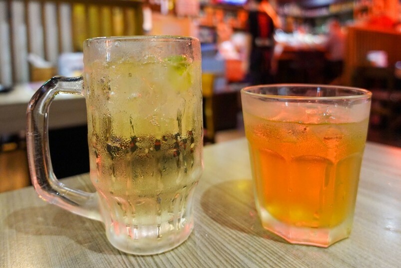 【食記】激安の吉烹酒場（敦南三號店)，好吃的串燒日料，平價居酒屋還有喝到飽！東區美食