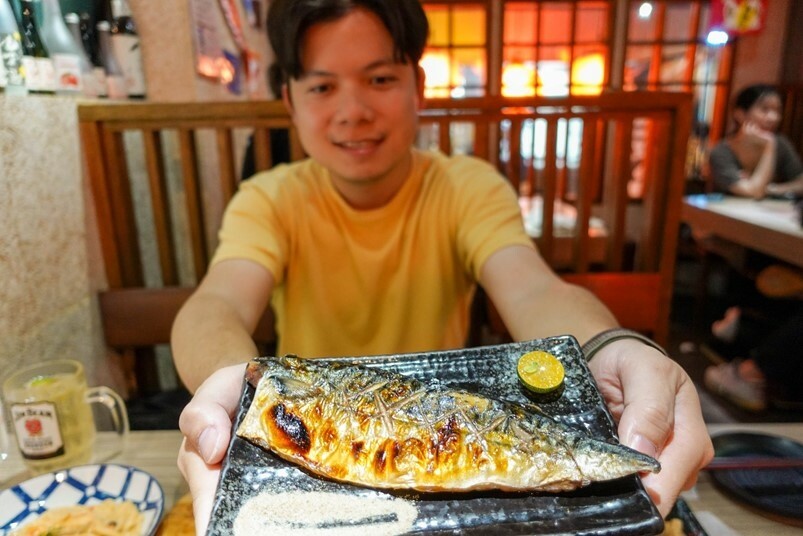 【食記】激安の吉烹酒場（敦南三號店)，好吃的串燒日料，平價居酒屋還有喝到飽！東區美食