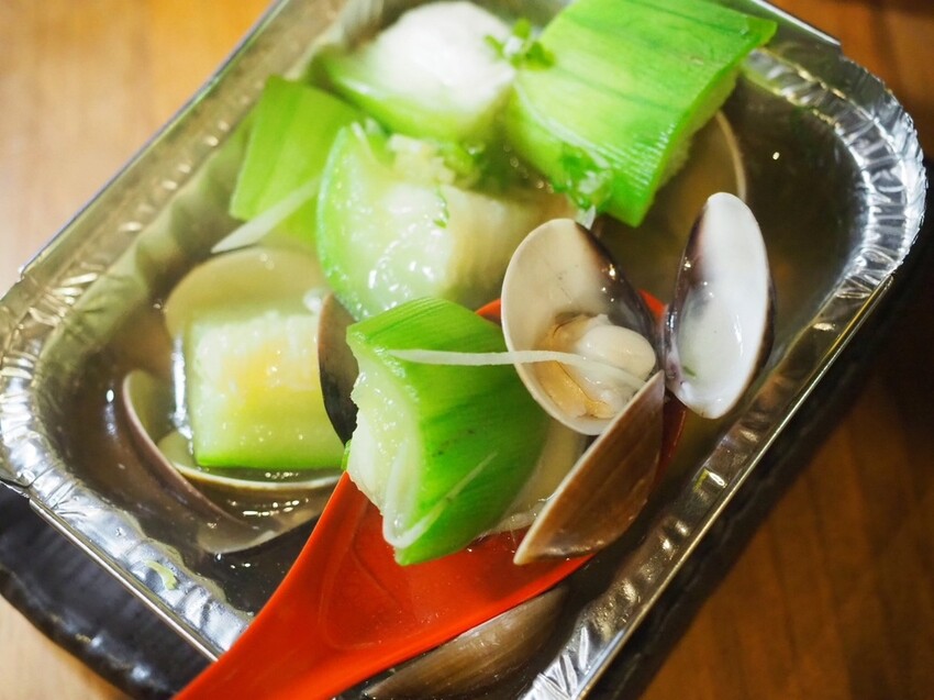 台中西區居酒屋《隱居いざかや》抵達神隱少女日式氛圍居酒屋,門口鳥居燈籠超有氣氛!串燒、燒烤、創意和食