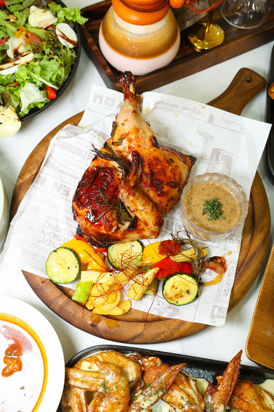 安南區的雪山~藏身在工業區的超夢幻咖啡廳,純白玻璃屋美到翻「MT.Sylvia Coffee 雪山貓」超吸睛聖誕烤雞餐,超Chill氛圍宛如偽出國 @台南好Food遊