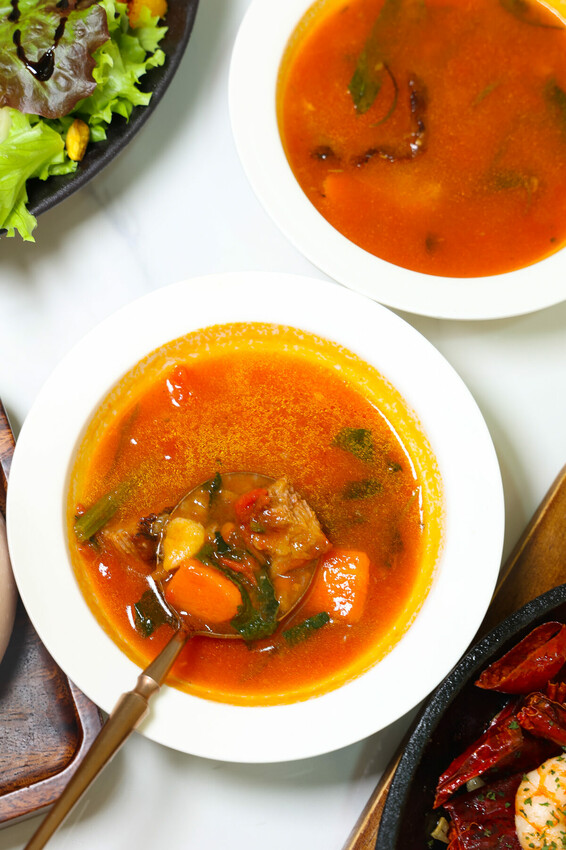 安南區的雪山~藏身在工業區的超夢幻咖啡廳,純白玻璃屋美到翻「MT.Sylvia Coffee 雪山貓」超吸睛聖誕烤雞餐,超Chill氛圍宛如偽出國 @台南好Food遊