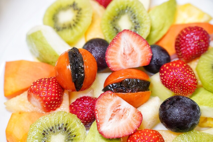 【品馨冰菓室新竹旗艦店】台南小有名氣的品馨冰菓室在新竹城隍廟就能吃到啦！冬季限定草莓冰超大碗超實在，冷冬再來碗熱呼呼鍋燒麵暖心又暖胃！ - 阿華田的美食日記