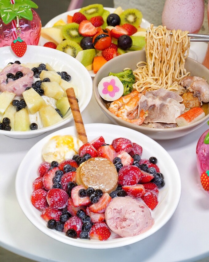 【品馨冰菓室新竹旗艦店】台南小有名氣的品馨冰菓室在新竹城隍廟就能吃到啦！冬季限定草莓冰超大碗超實在，冷冬再來碗熱呼呼鍋燒麵暖心又暖胃！ - 阿華田的美食日記