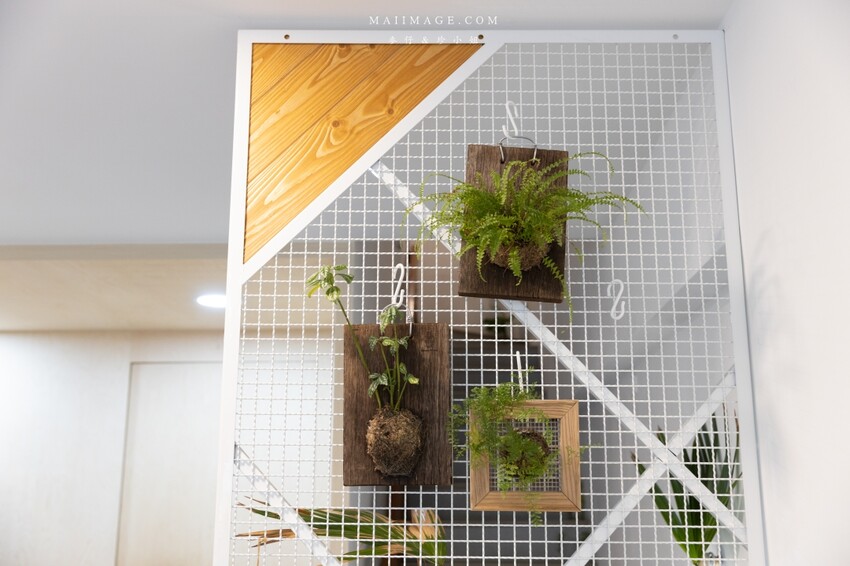 桃園美食|食光杯桃園銘傳店~海鮮控看過來,浮誇系的複合式餐廳你吃過了嗎?超蝦義大利麵蝦滿到幾乎看不到