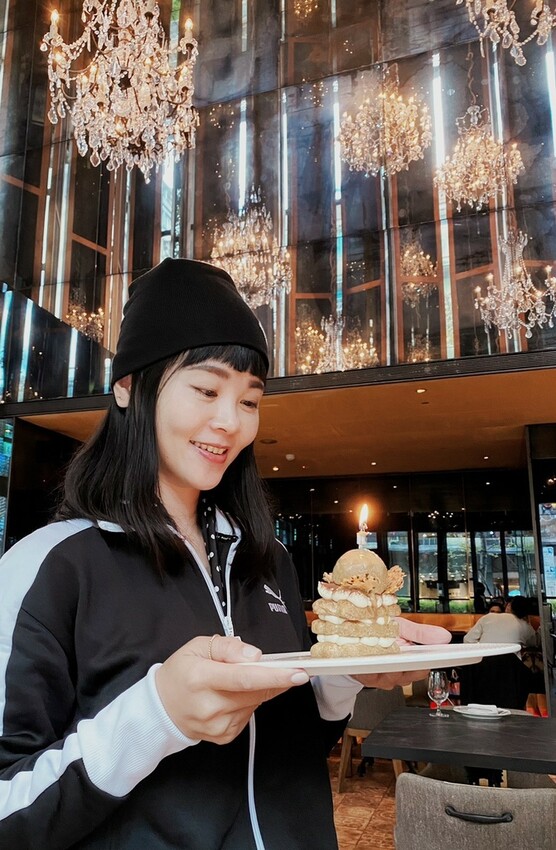 L’IDIOT RESTA 驢子餐廳東區插旗賦樂旅居，八盞水晶燈陪我浪漫慶生