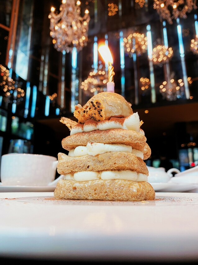 L’IDIOT RESTA 驢子餐廳東區插旗賦樂旅居，八盞水晶燈陪我浪漫慶生