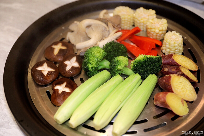 新北市新莊區海鮮控必收名單！超猛龍虎斑、波士頓龍蝦齊上桌 還有雞湯喝到飽  管家式桌邊服務｜濤濤海鮮蒸氣鍋(新莊美食