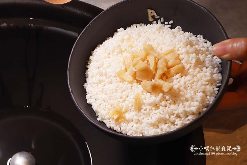 【新莊美食餐廳】『濤濤海鮮蒸氣鍋』近新莊副都心站/新鮮海陸大