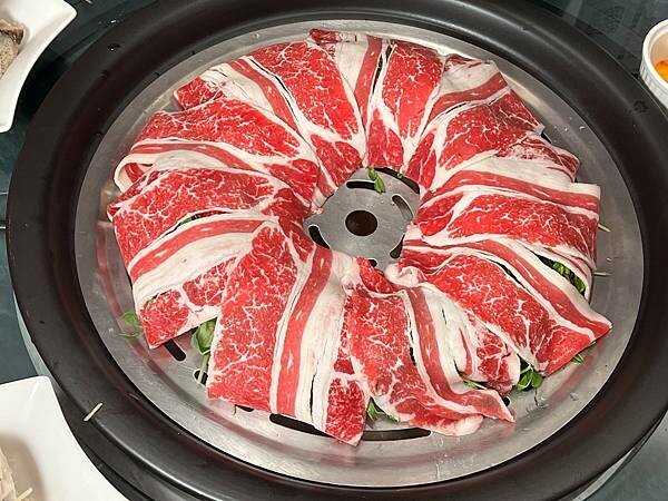 ＋（新北美食）濤濤海鮮蒸氣鍋～海鮮清蒸最好吃、澎湃上湯瑤柱粥