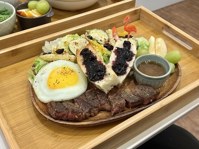 +（永和美食）啥湯～超暖鮮甜鱸魚煲湯、大份量健康早午餐、香濃順口得獎髒咖啡～捷運永安市場一分鐘就到！啥湯菜單 What’s soup