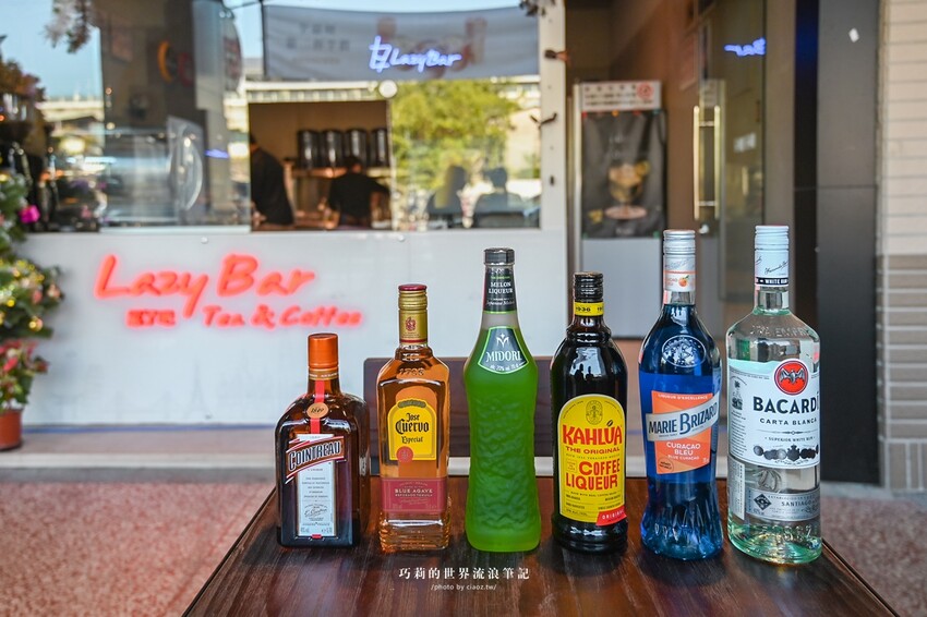 手搖飲料店有賣雞尾酒？不用去高檔酒吧就能喝到暖暖的熱雞尾酒，期間限定還有第二杯半價優惠🍸