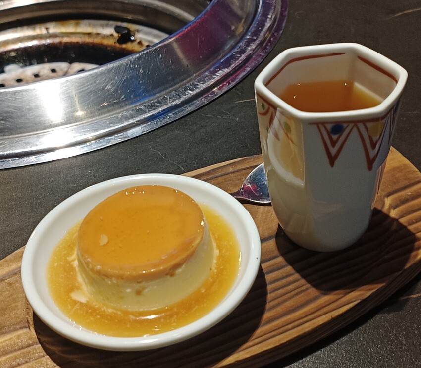 新竹美食山上走走推薦！實測1580無菜單料理，頂級燒肉夢幻水母缸陪吃。