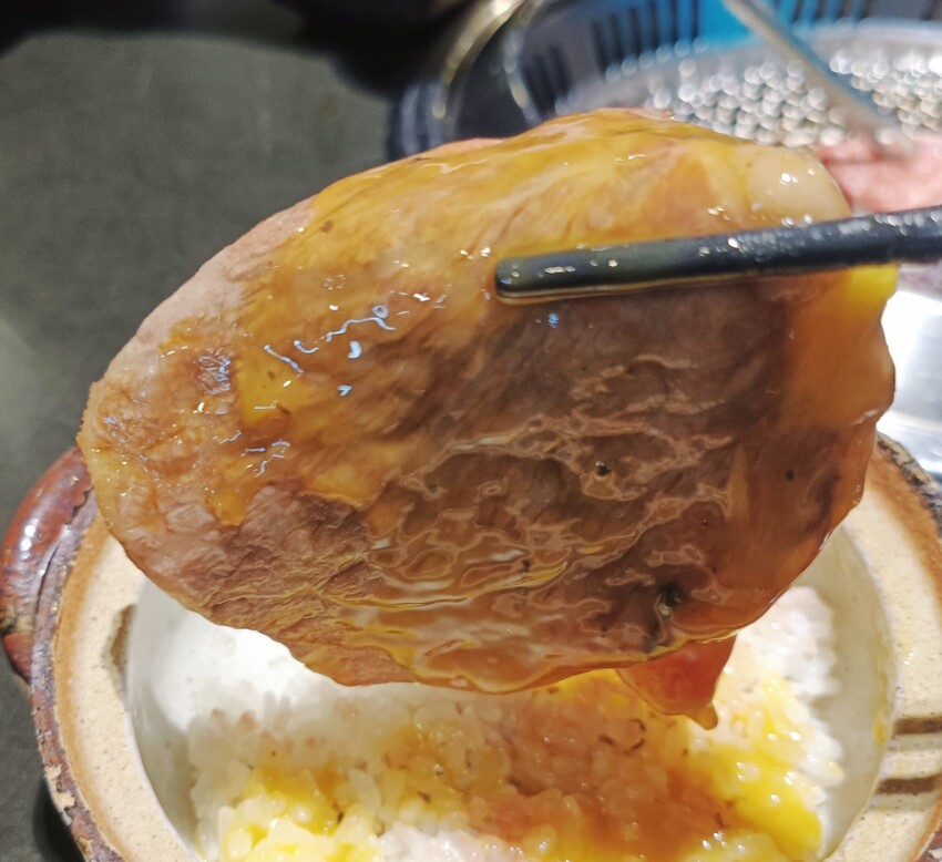 新竹美食山上走走推薦！實測1580無菜單料理，頂級燒肉夢幻水母缸陪吃。