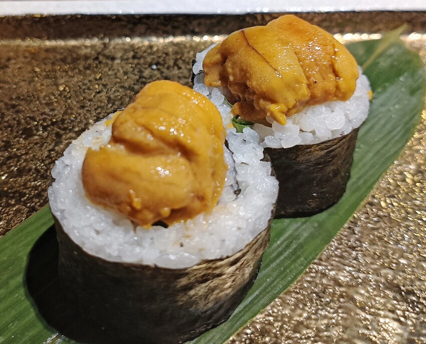 新竹美食山上走走推薦！實測1580無菜單料理，頂級燒肉夢幻水母缸陪吃。