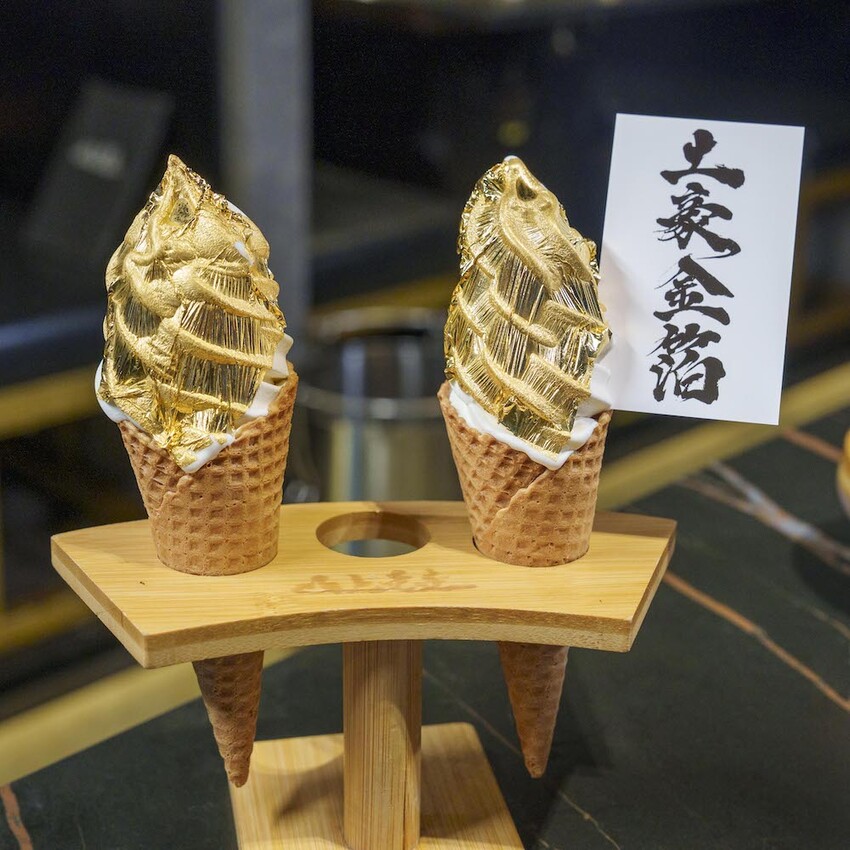 新竹市東區新竹美食 山上走走 日式無菜單燒肉專門店｜新竹超高人氣燒肉店 邊享受高級肉品還能邊看超大水族箱