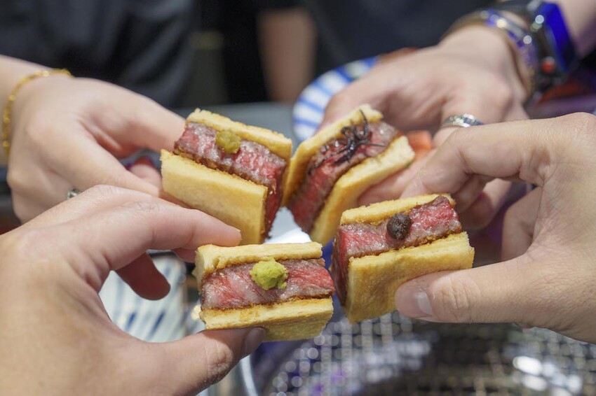 新竹市東區新竹美食 山上走走 日式無菜單燒肉專門店｜新竹超高人氣燒肉店 邊享受高級肉品還能邊看超大水族箱
