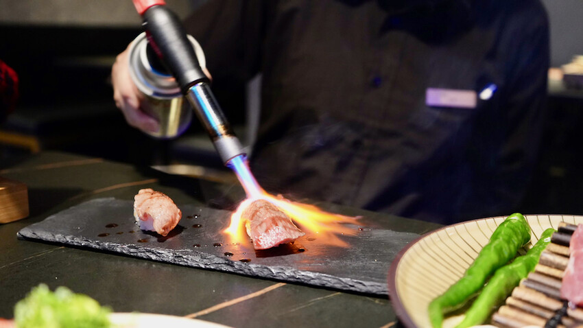 [新竹美食] 山上走走 日式無菜單燒肉｜新竹超強無菜單和牛燒肉！超過三千則評論！