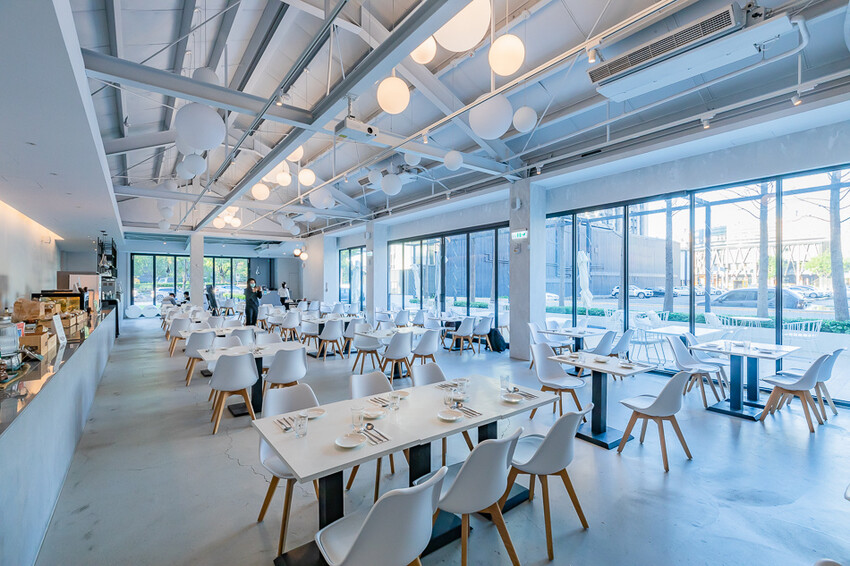 左營網美餐廳 – 北歐北歐 x 異國優美氛圍 潔白北歐風 最佳約會聖地 令人想不到的創意料理 精緻下午茶 免費