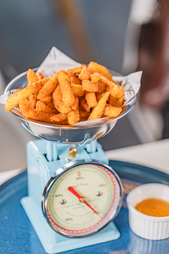 左營網美餐廳 – 北歐北歐 x 異國優美氛圍 潔白北歐風 最佳約會聖地 令人想不到的創意料理 精緻下午茶 免費