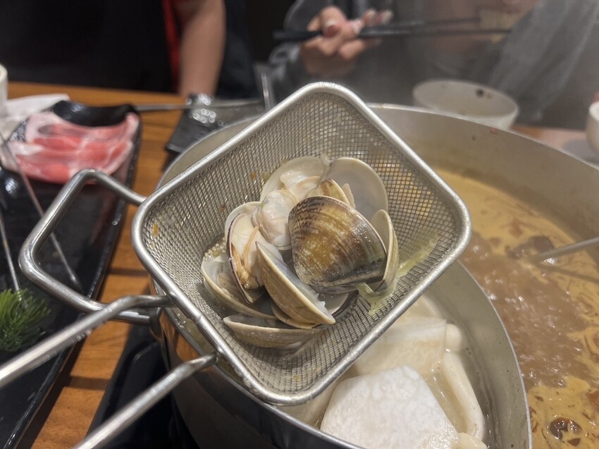 [ 桃園食記 ] 蒸煮流胡椒豬肚雞鍋｜桃園好喝胡椒豬肚雞推薦