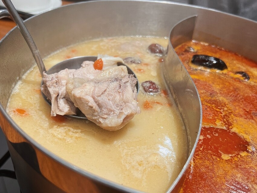 [ 桃園食記 ] 蒸煮流胡椒豬肚雞鍋｜桃園好喝胡椒豬肚雞推薦