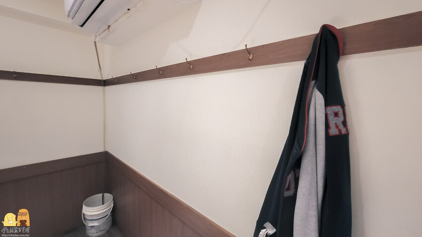 松山民生社區平價美味拉麵-長生塩人,金黃湯底加上雞豬叉燒,一碗不用200元,營業到深夜,台北宵夜好選擇