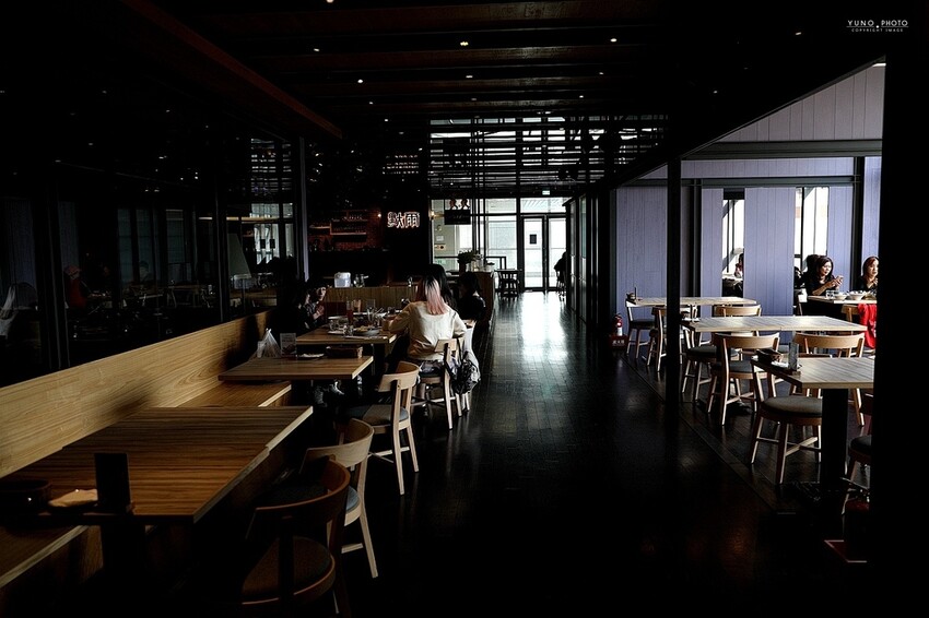 pizza控看過來!現點現作手作披薩 窯燒後的餅皮香讓人口水直流|默爾pasta pizza-誠品新板店(2023新北板橋