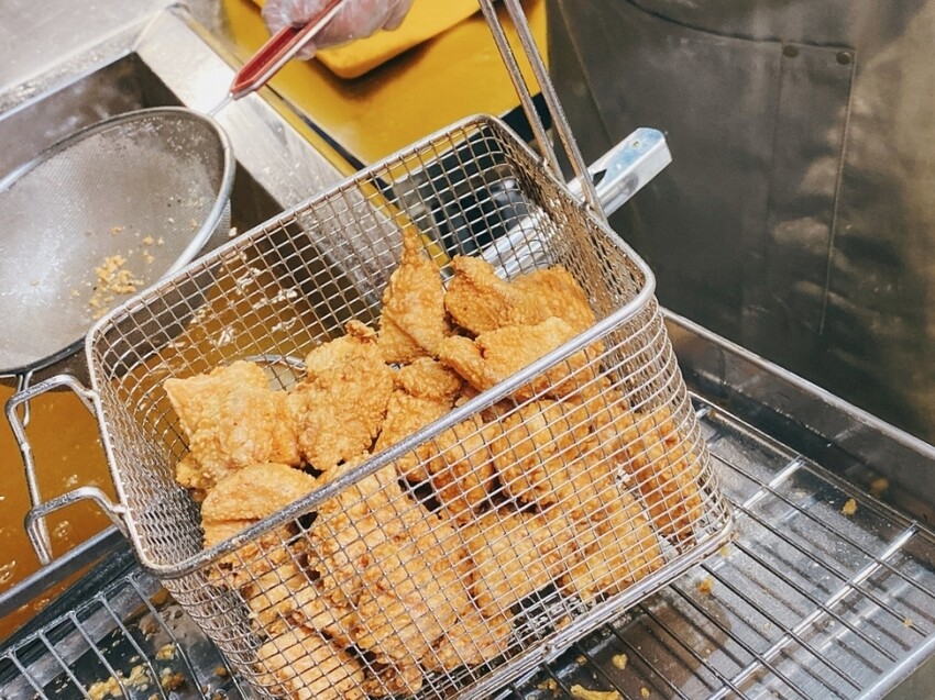 金門氣氛美食餐廳懶人包！ AROMA 義式創意料理 、夜貓、糖圈圈、炸雞x控、 K beer（談醺室）、夢酒館，早、