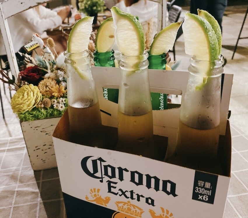 金門氣氛美食餐廳懶人包！ AROMA 義式創意料理 、夜貓、糖圈圈、炸雞x控、 K beer（談醺室）、夢酒館，早、