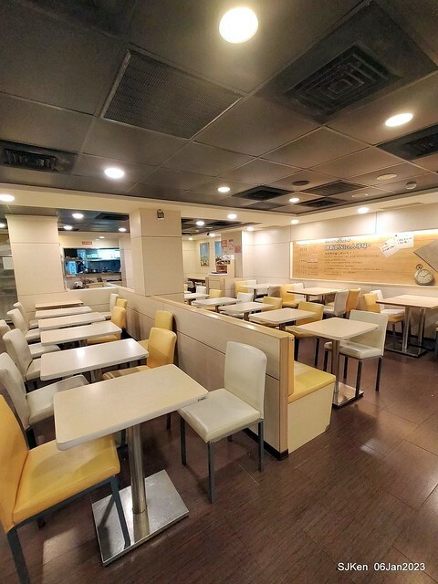 「三商巧福」敦北店---新品上市「香滷豬棒腿麵」(Pork legs noodle store, Taipei, Taiwan, SJKen, Jan 6, 2022.