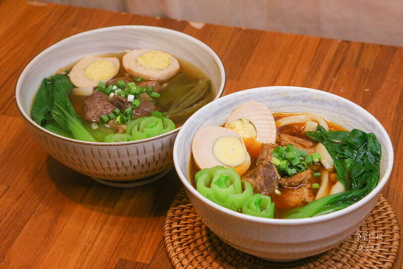 宅配美食｜彷彿現煮的美味！濃郁湯頭、牛香氣四溢～懶人福音牛肉麵！紅燒牛肉麵、剝皮辣椒牛肉麵｜大成享點子