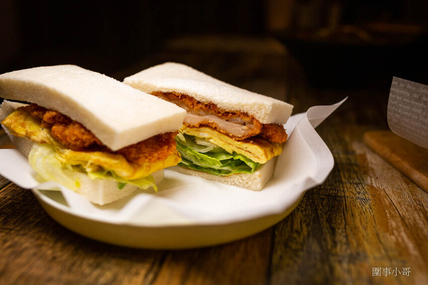 內壢早午餐推薦-醬饌燒肉蛋吐司，抹上獨家烤肉醬汁的各式美味燒肉吐司！活力滿點而且大碗好吃的各式丼飯！連手工蔥油餅跟炒麵都好好吃啊～ @圍事小哥的幸福相框