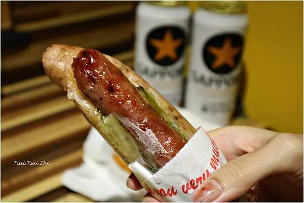 [高雄新興]六合夜市 盛奕大腸包小腸｜五種口味糯米腸，搭配靈