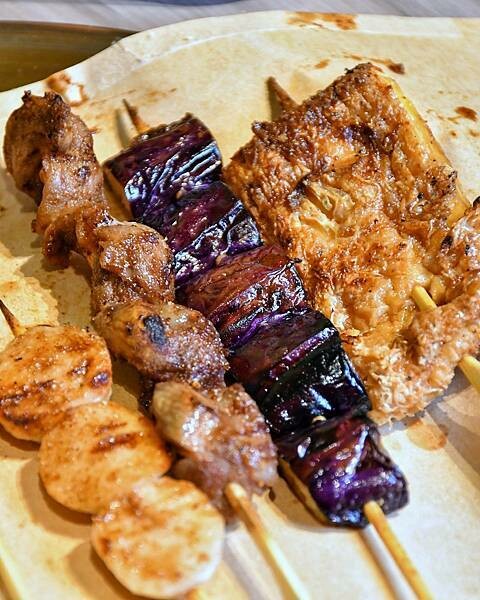 【台北串燒】焦糖楓串燒 通化直營店,台式宵夜、平價串燒第一品牌,精選私廚海鮮,台北好吃串燒首選,台北小酌聚餐選擇