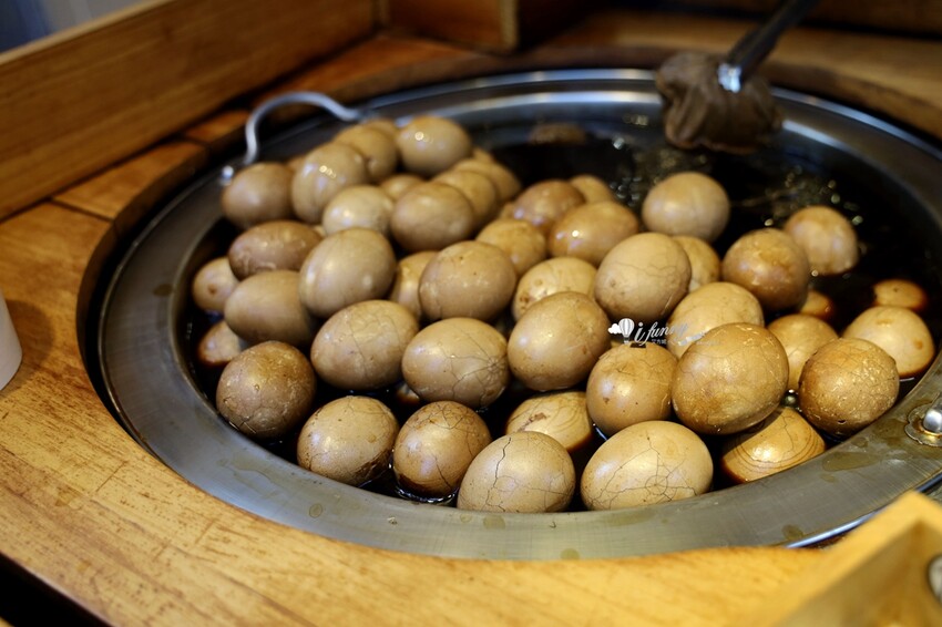 南投日月潭美食 | 阿伯茶葉蛋  流淚菇 水社碼頭茶葉蛋推薦/日月潭必吃
